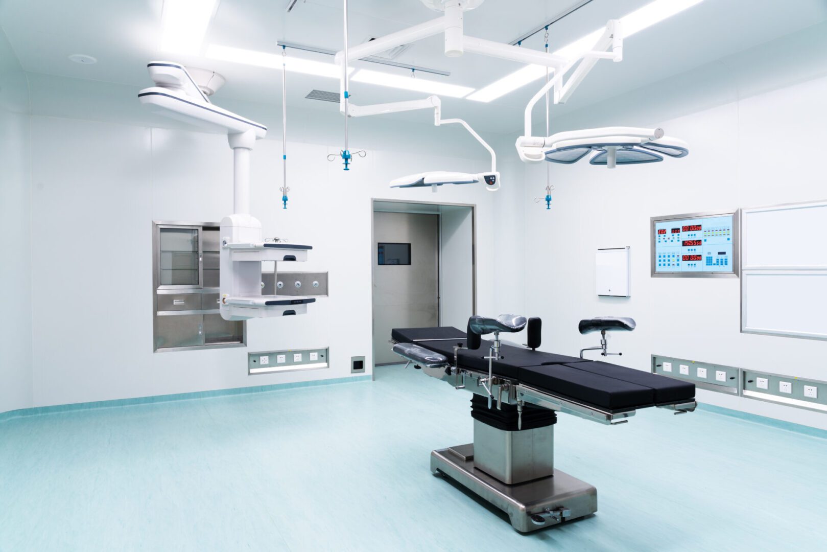 Interior,Of,Operating,Room,In,Modern,Clinic